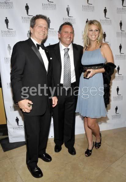 marisa wayne siblings