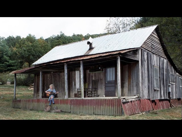 dolly parton's house growing up