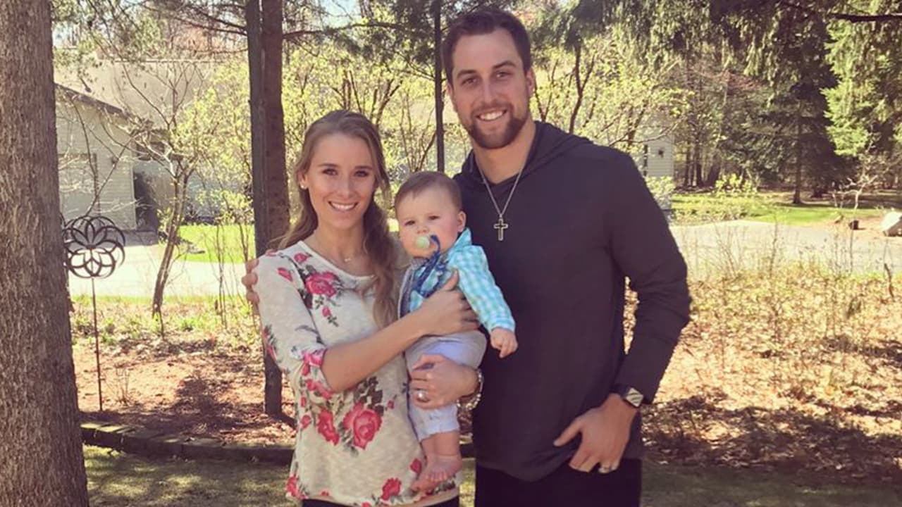 adam thielen wife