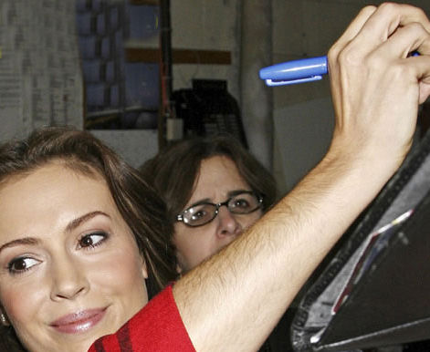 alyssa milano arm hair
