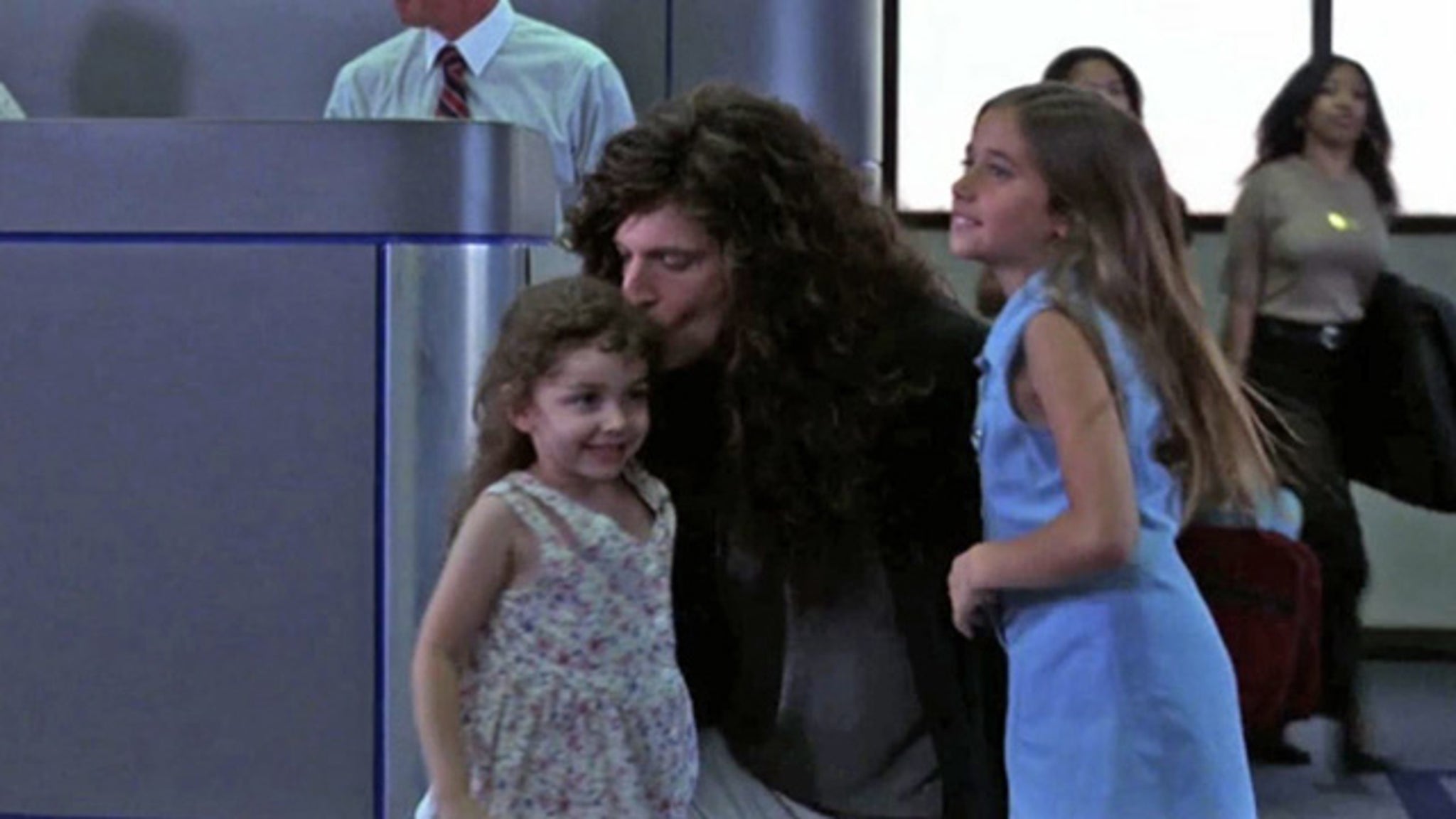 sarah hyland private parts