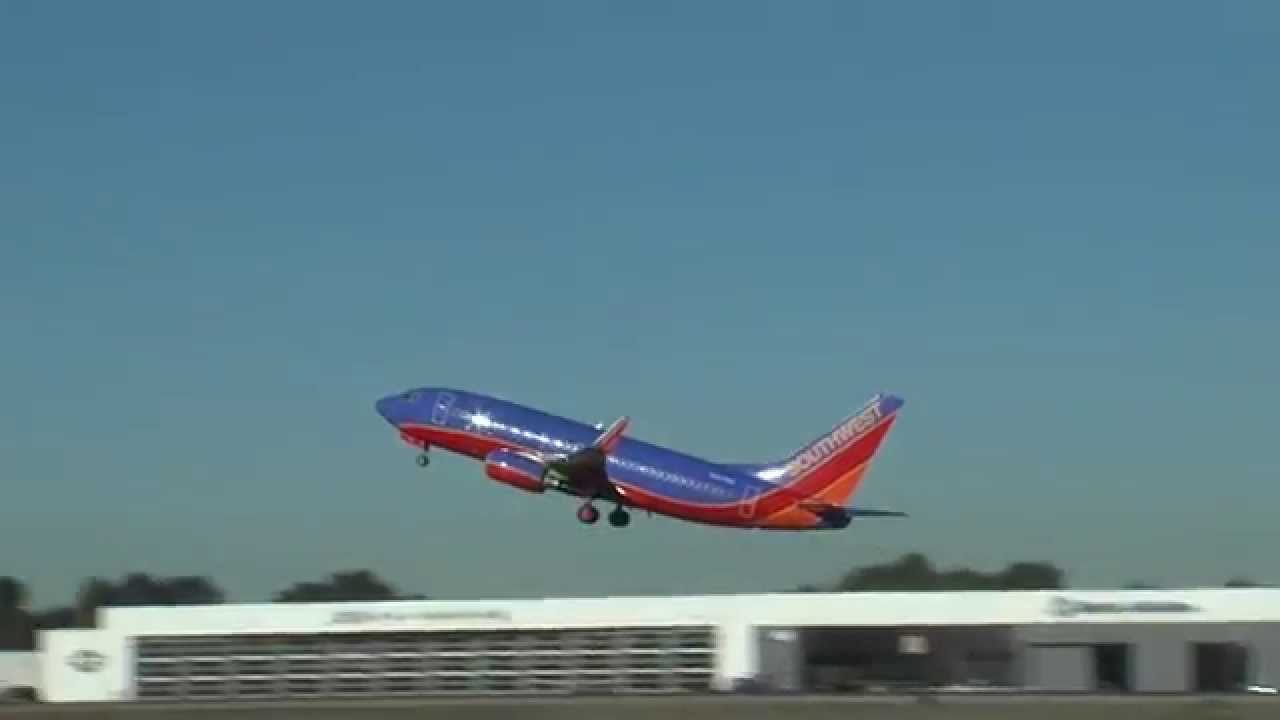 john wayne airport takeoff