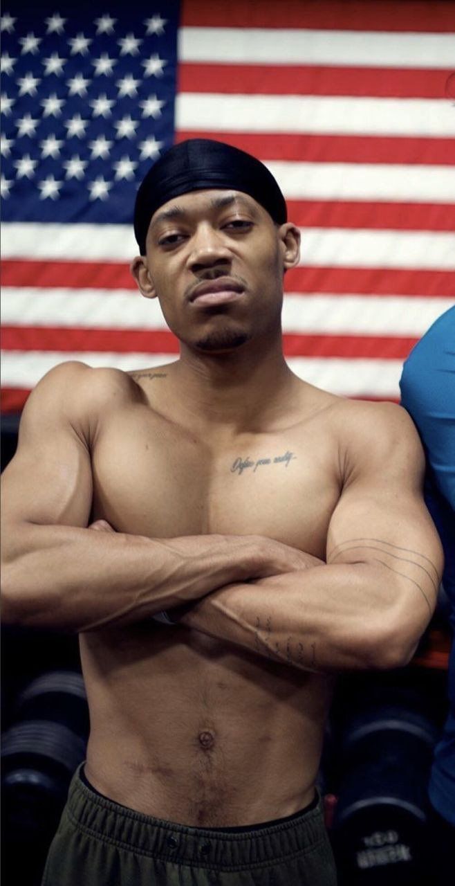 tyler james williams shirtless