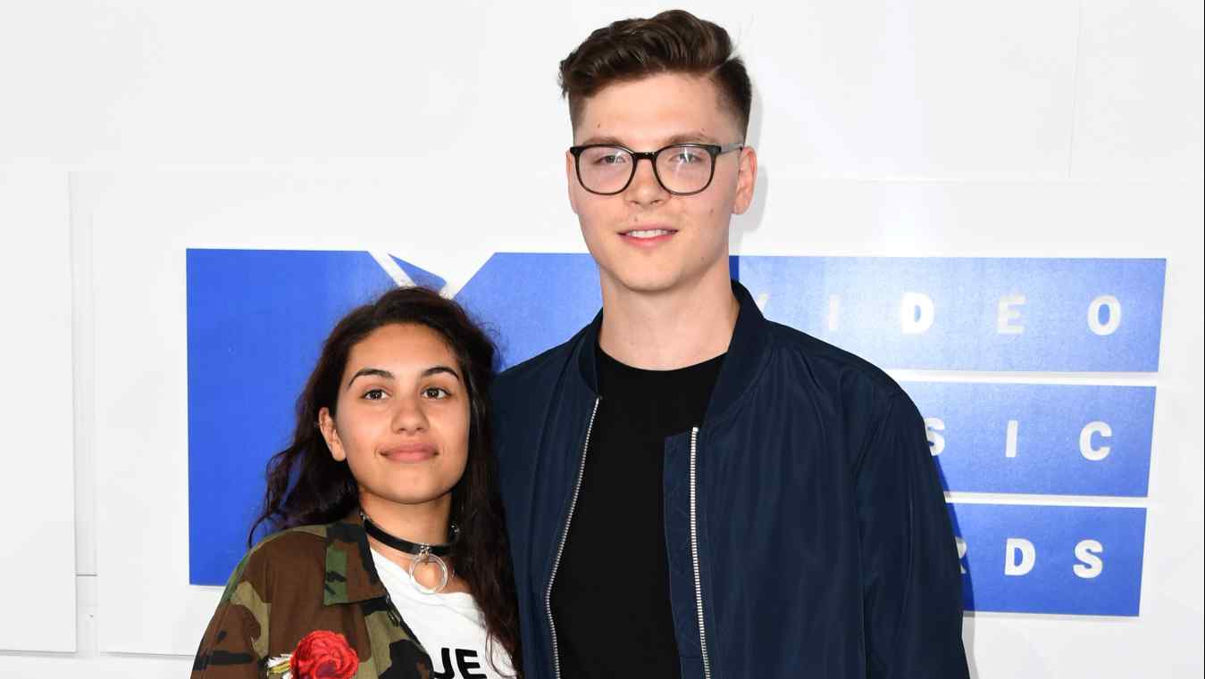 alessia cara boyfriend
