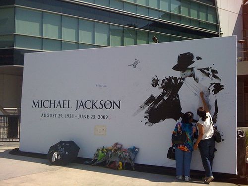 how many people watched michael jackson's funeral