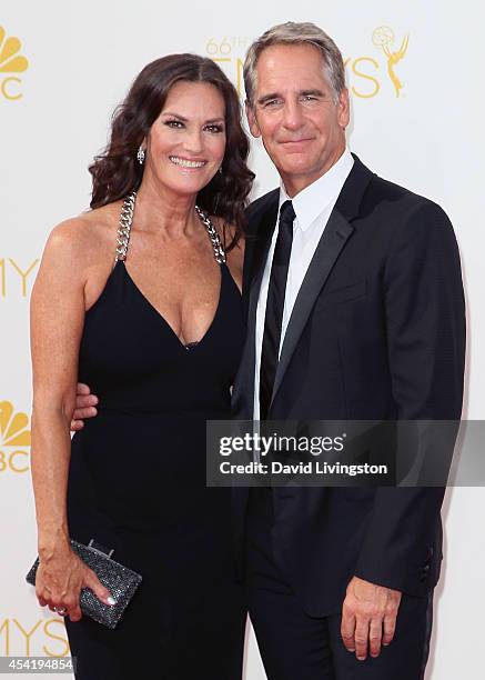 scott bakula's wife