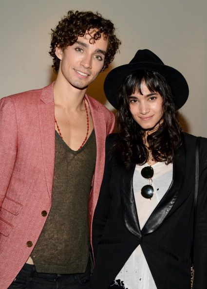 robert sheehan girlfriend