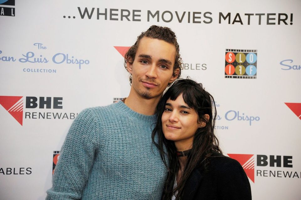 robert sheehan girlfriend